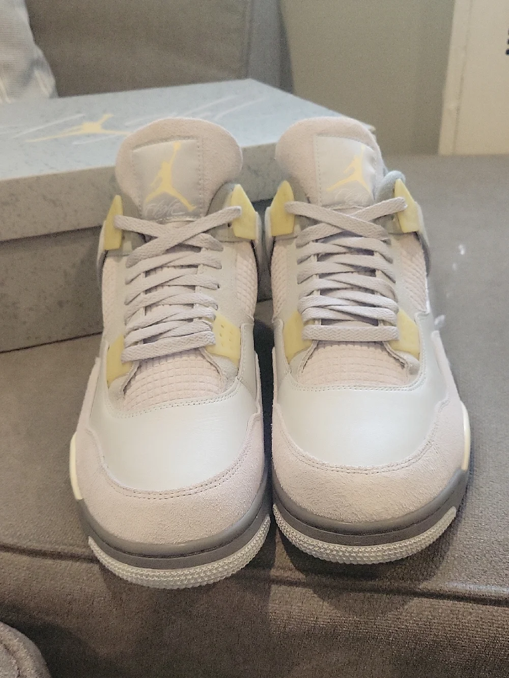 AIR JORDAN 4 RETRO SE - PHOTON DUST/PALE VANILLA - SIZE 14